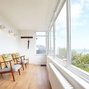 Burnsyde House - With Sea Views Saltburn-by-the-Sea